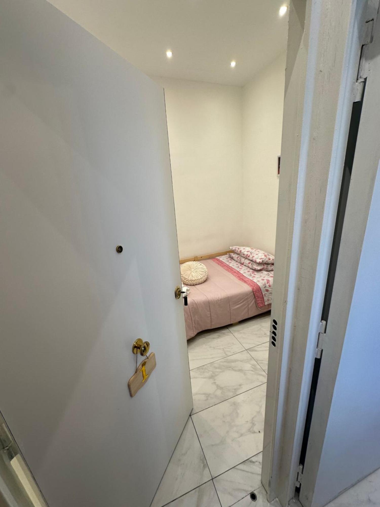 Residenza Marvin De Curtis Lejlighed Napoli Eksteriør billede